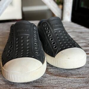 Native shoes| Jeffersons| Toddler size 8